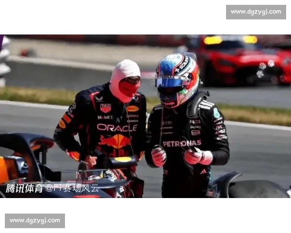 安东内利头盔视角：首圈追尾维斯塔潘瞬间全记录